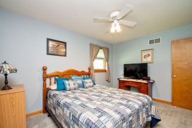 Charming Retreat Surrounded By Nature on Oak Run Golf Course in Illinois - for sale on GolfHomes.com, golf home, golf lot