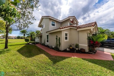 STUNNING 3br/2.5ba unit boasts corner location w/side entry on The Carolina Club in Florida - for sale on GolfHomes.com, golf home, golf lot