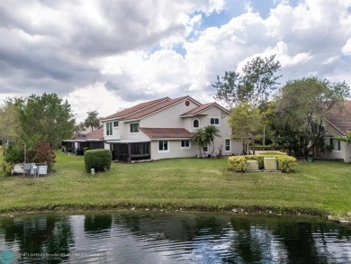 STUNNING 3br/2.5ba unit boasts corner location w/side entry on The Carolina Club in Florida - for sale on GolfHomes.com, golf home, golf lot