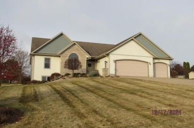 CROSSING MEADOWS ESTATE: Beautiful custom built 3 bedroom, 3 on Viroqua Hills Golf Club in Wisconsin - for sale on GolfHomes.com, golf home, golf lot