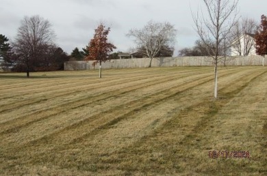 CROSSING MEADOWS ESTATE: Beautiful custom built 3 bedroom, 3 on Viroqua Hills Golf Club in Wisconsin - for sale on GolfHomes.com, golf home, golf lot