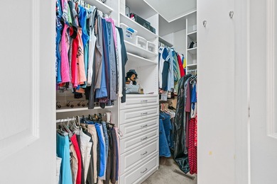 An exceptional all-brick custom residence, gracefully positioned on Heatherhurst Golf Course in Tennessee - for sale on GolfHomes.com, golf home, golf lot