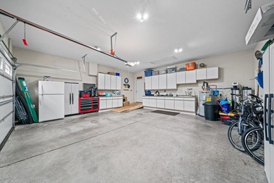 An exceptional all-brick custom residence, gracefully positioned on Heatherhurst Golf Course in Tennessee - for sale on GolfHomes.com, golf home, golf lot