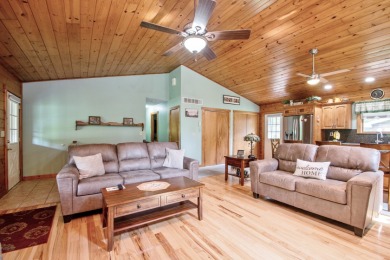Charming Retreat Surrounded By Nature on Oak Run Golf Course in Illinois - for sale on GolfHomes.com, golf home, golf lot