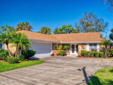 Charming 3-Bedroom 2.5 Bath Home in a Golf Community - No HOA on Hidden Lakes Golf Club in Florida - for sale on GolfHomes.com, golf home, golf lot