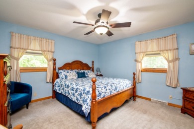 Charming Retreat Surrounded By Nature on Oak Run Golf Course in Illinois - for sale on GolfHomes.com, golf home, golf lot