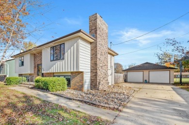 4 BED/2 BATH HOME + 2-CAR GARAGE!   Welcome home to this 4 bed/2 on Pleasantville Golf and Country Club in Iowa - for sale on GolfHomes.com, golf home, golf lot