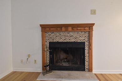 Highly desirable end-unit condo in Waters Edge II at The Pointe on The Eagle Pointe Golf Resort in Indiana - for sale on GolfHomes.com, golf home, golf lot