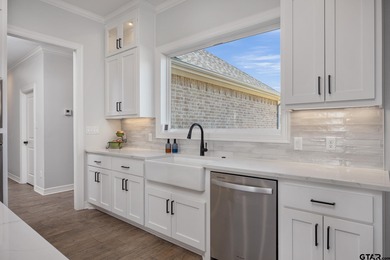 A truly special home! The owners are sad to leave this very on Oak Hurst Golf Course in Texas - for sale on GolfHomes.com, golf home, golf lot