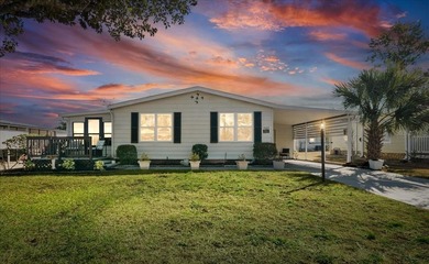 Welcome to this beautifully remodeled 2-bedroom, 2-bath on Silver Lake Executive Golf Course in Florida - for sale on GolfHomes.com, golf home, golf lot