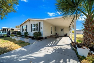 Welcome to this beautifully remodeled 2-bedroom, 2-bath on Silver Lake Executive Golf Course in Florida - for sale on GolfHomes.com, golf home, golf lot