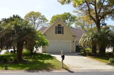 This is a lovely 3 bed, 2 bath one level home on a corner lot in on The Tradition Golf Club in South Carolina - for sale on GolfHomes.com, golf home, golf lot