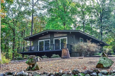 Welcome to this beautifully updated 2 bedroom, 2 bath home on DeSoto Golf Course in Arkansas - for sale on GolfHomes.com, golf home, golf lot