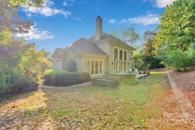 Tucked away on a peaceful cul-de-sac in one of Charlotte's most on Ballantyne Resort and Country Club in North Carolina - for sale on GolfHomes.com, golf home, golf lot