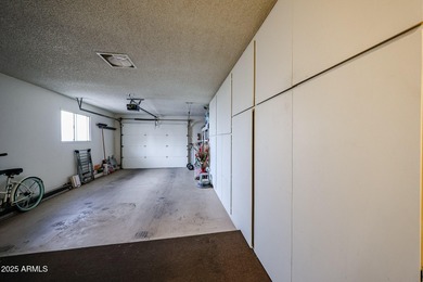 Charming home located in the desirable 55+ Sun City community! on Sun City-Willow Creek / Willow Brook  in Arizona - for sale on GolfHomes.com, golf home, golf lot