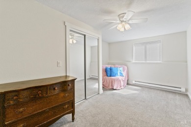 Rare find, tons of upgrades. Master bedroom/bathroom remodeled on Falcon Crest Golf Club in Idaho - for sale on GolfHomes.com, golf home, golf lot