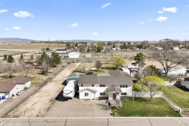 Rare find, tons of upgrades. Master bedroom/bathroom remodeled on Falcon Crest Golf Club in Idaho - for sale on GolfHomes.com, golf home, golf lot