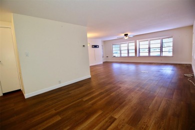 **GOLDEN GATE'S BOLD AND BEAUTIFUL!** Magnificent 2 bedroom, 2 on Mainlands Golf Club in Florida - for sale on GolfHomes.com, golf home, golf lot