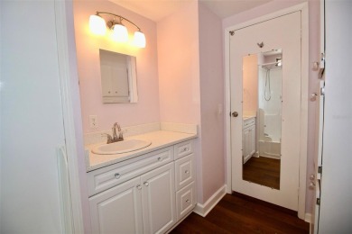 **GOLDEN GATE'S BOLD AND BEAUTIFUL!** Magnificent 2 bedroom, 2 on Mainlands Golf Club in Florida - for sale on GolfHomes.com, golf home, golf lot