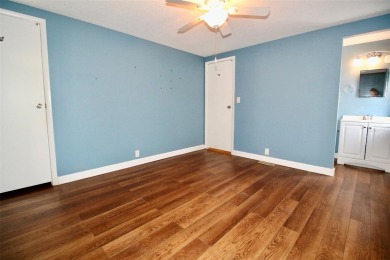 **GOLDEN GATE'S BOLD AND BEAUTIFUL!** Magnificent 2 bedroom, 2 on Mainlands Golf Club in Florida - for sale on GolfHomes.com, golf home, golf lot