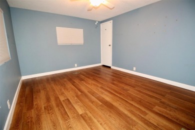 **GOLDEN GATE'S BOLD AND BEAUTIFUL!** Magnificent 2 bedroom, 2 on Mainlands Golf Club in Florida - for sale on GolfHomes.com, golf home, golf lot