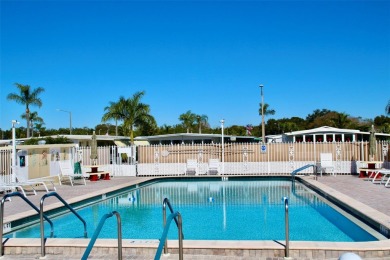 **GOLDEN GATE'S BOLD AND BEAUTIFUL!** Magnificent 2 bedroom, 2 on Mainlands Golf Club in Florida - for sale on GolfHomes.com, golf home, golf lot