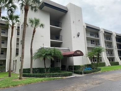 This is a great condo located in the well sort after community on Pine Island Ridge Country Club in Florida - for sale on GolfHomes.com, golf home, golf lot