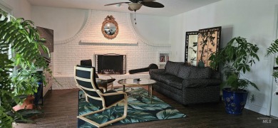 Single story ease. Open the wrought iron gate and your on the on Lakeview Golf Club in Idaho - for sale on GolfHomes.com, golf home, golf lot