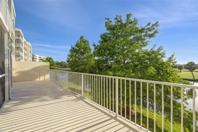 One or more photo(s) has been virtually staged. Welcome to on East Bay Golf Club in Florida - for sale on GolfHomes.com, golf home, golf lot