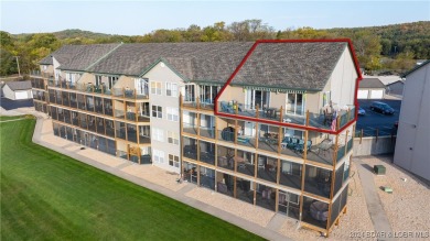 LET THE SUN SHINE IN! This cheery 3-bedroom 2 bath condo located on Lake Valley Country Club in Missouri - for sale on GolfHomes.com, golf home, golf lot