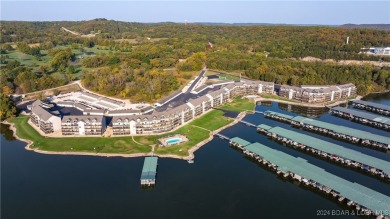 LET THE SUN SHINE IN! This cheery 3-bedroom 2 bath condo located on Lake Valley Country Club in Missouri - for sale on GolfHomes.com, golf home, golf lot