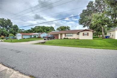 REDUCED TO UNDER $200,000! Wonderful Lake Haven Estates Home on Harder Hall Golf and Country Club  in Florida - for sale on GolfHomes.com, golf home, golf lot