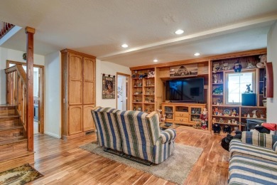 If you have decided to buy in the Sierras, look no further, the on Sequoia Woods Country Club in California - for sale on GolfHomes.com, golf home, golf lot