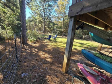 Cozy cabin for the perfect weekend retreat on Greers Ferry Lake on Tannenbaum Golf Club in Arkansas - for sale on GolfHomes.com, golf home, golf lot