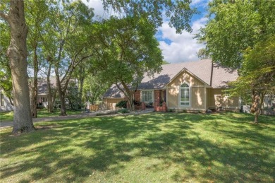 Don't miss this charming home in the heart of highly on Leawood South Country Club in Kansas - for sale on GolfHomes.com, golf home, golf lot