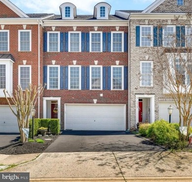 Luxury two car garage Townhouse located in gated Piedmont on The Piedmont Club in Virginia - for sale on GolfHomes.com, golf home, golf lot