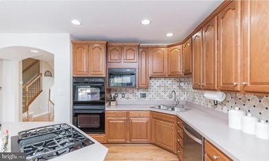 Luxury two car garage Townhouse located in gated Piedmont on The Piedmont Club in Virginia - for sale on GolfHomes.com, golf home, golf lot