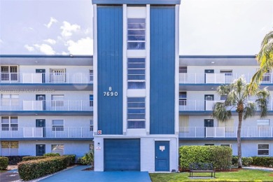 Discover this beautifully maintained 2BR 2BA condo in the on Oriole Golf and Tennis Club in Florida - for sale on GolfHomes.com, golf home, golf lot