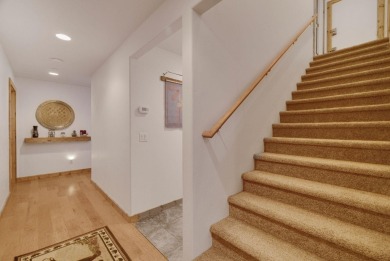 This well-appointed mountain style retreat offers excellent on Bailey Creek Golf Course in California - for sale on GolfHomes.com, golf home, golf lot
