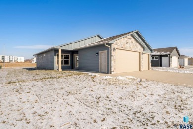 Exquisite Highly Upgraded Independence Floor Plan Villa Home in on Brandon Municipal Golf Course in South Dakota - for sale on GolfHomes.com, golf home, golf lot