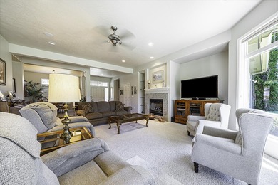 Stunning, contemporary single level 3 bed, 3 bath home perfectly on Rogue Valley Country Club in Oregon - for sale on GolfHomes.com, golf home, golf lot