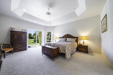 Stunning, contemporary single level 3 bed, 3 bath home perfectly on Rogue Valley Country Club in Oregon - for sale on GolfHomes.com, golf home, golf lot