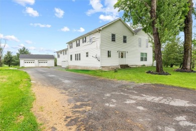 RARE 3-unit on a golf course! Recently renovated and full of on Greenview Country Club - Greenview in New York - for sale on GolfHomes.com, golf home, golf lot