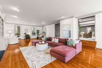 Set on a quiet cul-de-sac in Pleasant Valley, this on Pleasant Valley Country Club in Arkansas - for sale on GolfHomes.com, golf home, golf lot