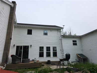 RARE 3-unit on a golf course! Recently renovated and full of on Greenview Country Club - Greenview in New York - for sale on GolfHomes.com, golf home, golf lot