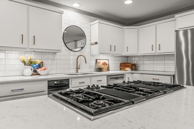 Set on a quiet cul-de-sac in Pleasant Valley, this on Pleasant Valley Country Club in Arkansas - for sale on GolfHomes.com, golf home, golf lot