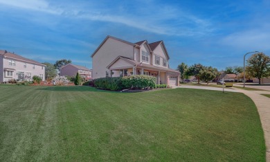 Check out the 3D Tour and Photos of this stylish and immaculate on Elgin Country Club in Illinois - for sale on GolfHomes.com, golf home, golf lot