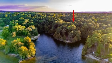 REDUCED! Bring Offers! Retire to this Charming peaceful and on Pendleton Harbor in Texas - for sale on GolfHomes.com, golf home, golf lot