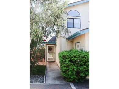 Welcome to your ideal Central Coast home!  This charming 2 on Chalk Mountain Golf Course in California - for sale on GolfHomes.com, golf home, golf lot