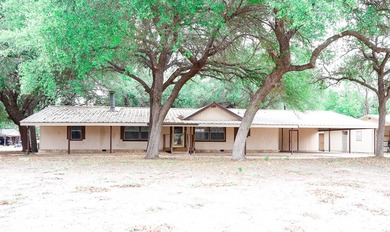 This home is over 2000 sq ft with a bonus room added on and a on Fort Clark Springs Golf Course in Texas - for sale on GolfHomes.com, golf home, golf lot